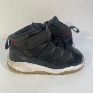 Air Jordan Retro XI 11 72-10 378040-002 Black/White Toddler 7C No Box